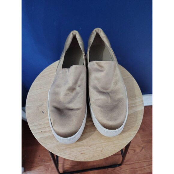 Vince Gold Satin Platform Womens Sneaker Shoes Size 9.5 - Picture 3 of 9